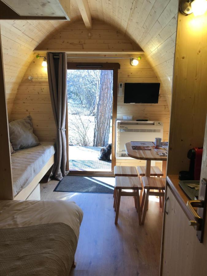 Camping-Hotel De Plein Air Les 2 Bois Baratier Exterior photo